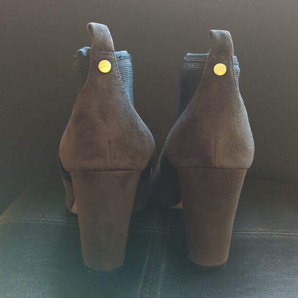 Calvin Klein Zella Suede Leather Chunky Heel Gray Fall Ankle Boot - Picture 4 of 6